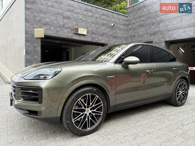 Зелений Порше Cayenne, об'ємом двигуна 3 л та пробігом 8 тис. км за 159000 $, фото 18 на Automoto.ua