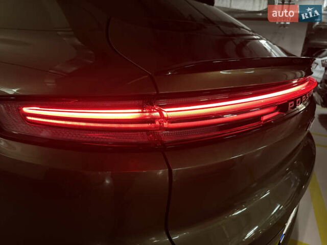 Зелений Порше Cayenne, об'ємом двигуна 3 л та пробігом 8 тис. км за 159000 $, фото 96 на Automoto.ua