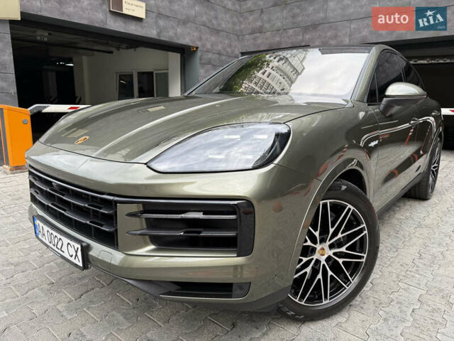 Зелений Порше Cayenne, об'ємом двигуна 3 л та пробігом 8 тис. км за 159000 $, фото 3 на Automoto.ua