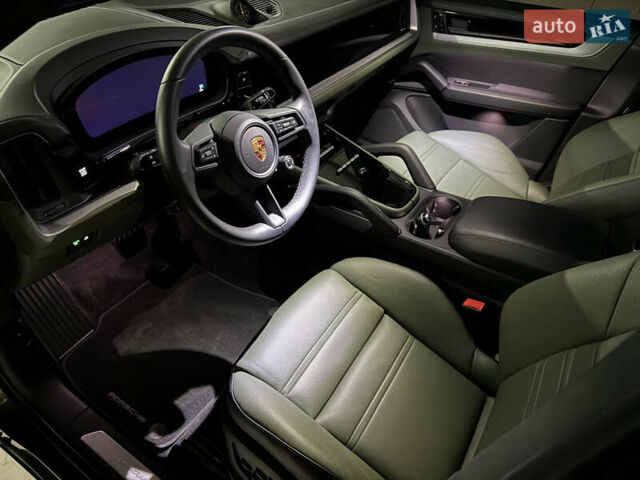 Зелений Порше Cayenne, об'ємом двигуна 3 л та пробігом 8 тис. км за 159000 $, фото 98 на Automoto.ua