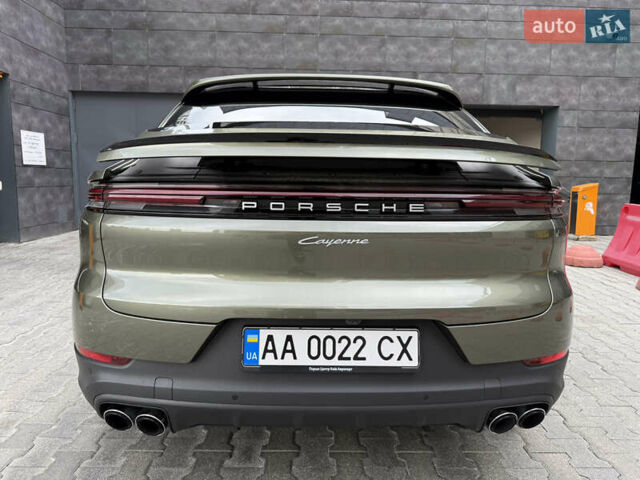 Зелений Порше Cayenne, об'ємом двигуна 3 л та пробігом 8 тис. км за 159000 $, фото 43 на Automoto.ua