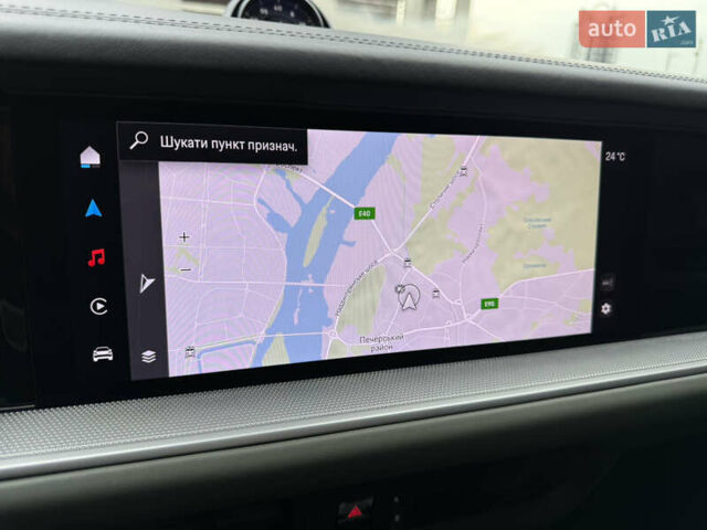 Зелений Порше Cayenne, об'ємом двигуна 3 л та пробігом 8 тис. км за 159000 $, фото 89 на Automoto.ua