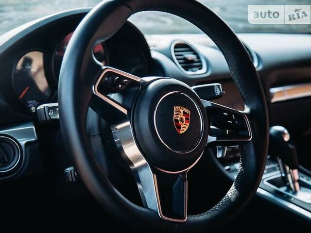 Белый Порше Кайман, объемом двигателя 2 л и пробегом 7 тыс. км за 54400 $, фото 7 на Automoto.ua
