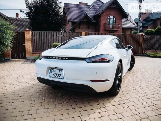 Белый Порше Кайман, объемом двигателя 2 л и пробегом 7 тыс. км за 54400 $, фото 16 на Automoto.ua