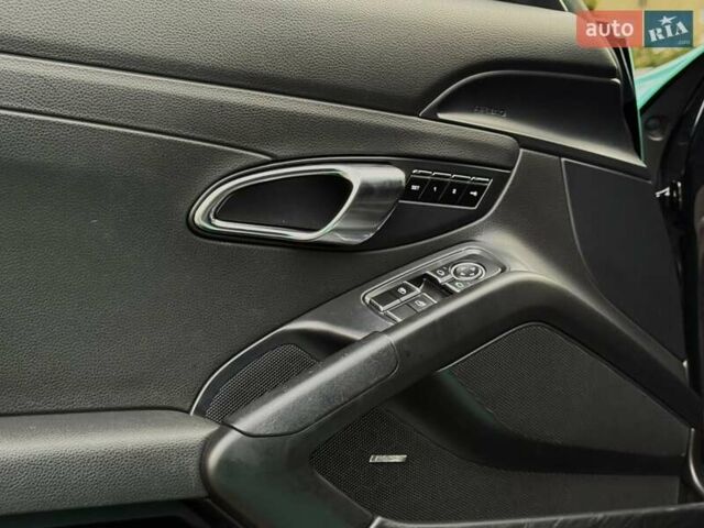 Черный Порше Кайман, объемом двигателя 2.69 л и пробегом 72 тыс. км за 37777 $, фото 26 на Automoto.ua