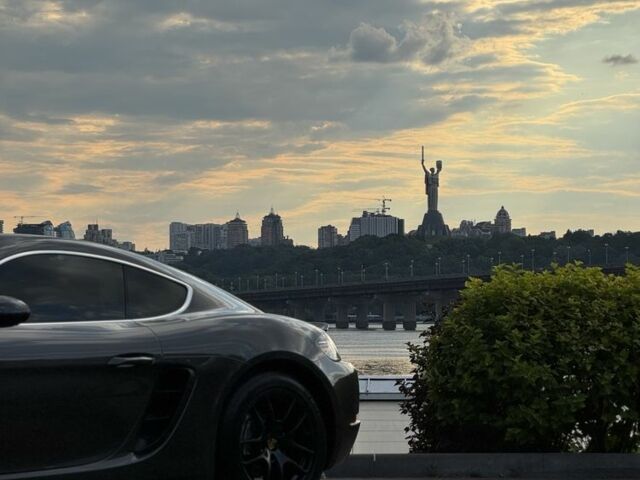 Сірий Порше Cayman, об'ємом двигуна 0 л та пробігом 96 тис. км за 43000 $, фото 2 на Automoto.ua