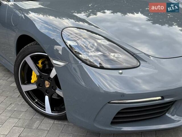 Сірий Порше Cayman, об'ємом двигуна 1.99 л та пробігом 39 тис. км за 59900 $, фото 3 на Automoto.ua