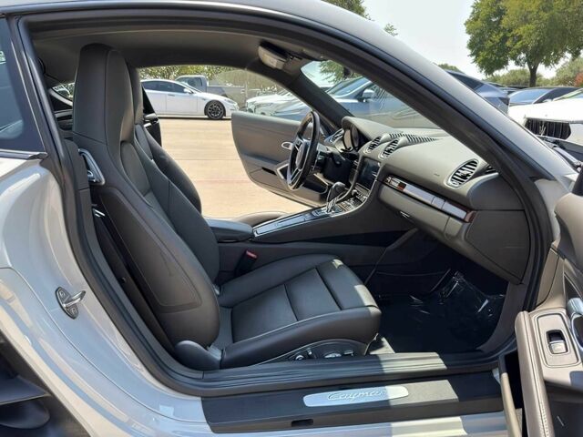 Сірий Порше Cayman, об'ємом двигуна 2 л та пробігом 41 тис. км за 41600 $, фото 12 на Automoto.ua