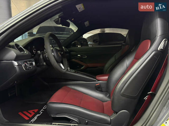 Серый Порше Кайман, объемом двигателя 2.5 л и пробегом 32 тыс. км за 66000 $, фото 19 на Automoto.ua