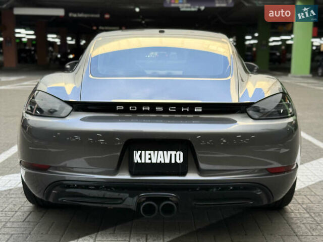 Порше Кайман 2019 в Киеве на Automoto.ua Серый Порше Кайман, объемом двигателя 1.99 л и пробегом 66 тыс. км за 55000 $, фото 12 на Automoto.ua