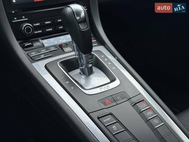 Сірий Порше Cayman, об'ємом двигуна 2 л та пробігом 66 тис. км за 49999 $, фото 6 на Automoto.ua