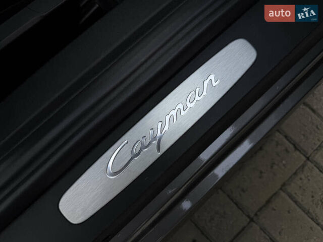 Порше Кайман 2019 в Киеве на Automoto.ua Серый Порше Кайман, объемом двигателя 1.99 л и пробегом 66 тыс. км за 55000 $, фото 16 на Automoto.ua
