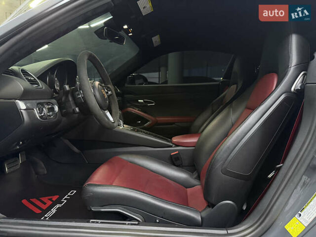 Серый Порше Кайман, объемом двигателя 2.5 л и пробегом 32 тыс. км за 66000 $, фото 19 на Automoto.ua