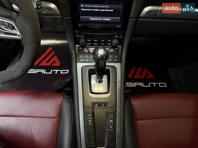 Серый Порше Кайман, объемом двигателя 2.5 л и пробегом 32 тыс. км за 66000 $, фото 20 на Automoto.ua