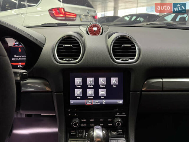 Серый Порше Кайман, объемом двигателя 2.5 л и пробегом 32 тыс. км за 66000 $, фото 20 на Automoto.ua