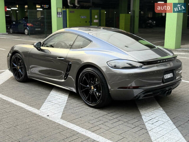 Порше Кайман 2019 в Киеве на Automoto.ua Серый Порше Кайман, объемом двигателя 1.99 л и пробегом 66 тыс. км за 55000 $, фото 7 на Automoto.ua