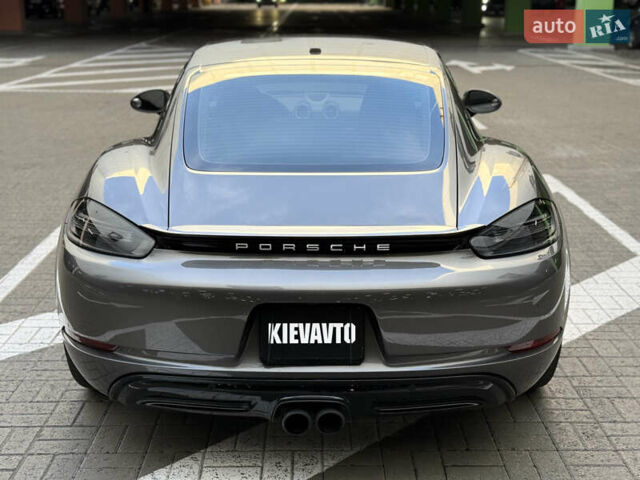 Порше Кайман 2019 в Киеве на Automoto.ua Серый Порше Кайман, объемом двигателя 1.99 л и пробегом 66 тыс. км за 55000 $, фото 6 на Automoto.ua