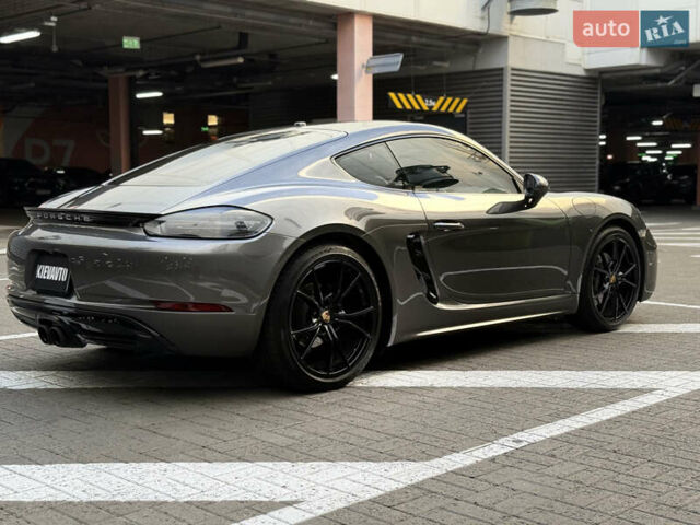 Порше Кайман 2019 в Киеве на Automoto.ua Серый Порше Кайман, объемом двигателя 1.99 л и пробегом 66 тыс. км за 55000 $, фото 5 на Automoto.ua