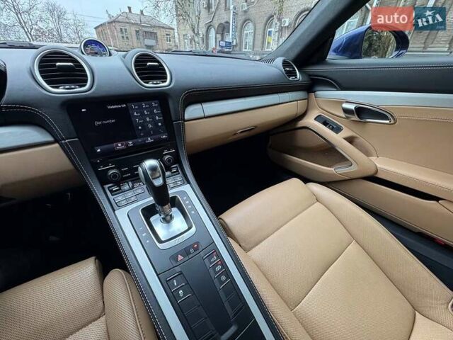 Синій Порше Cayman, об'ємом двигуна 4 л та пробігом 45 тис. км за 95000 $, фото 16 на Automoto.ua