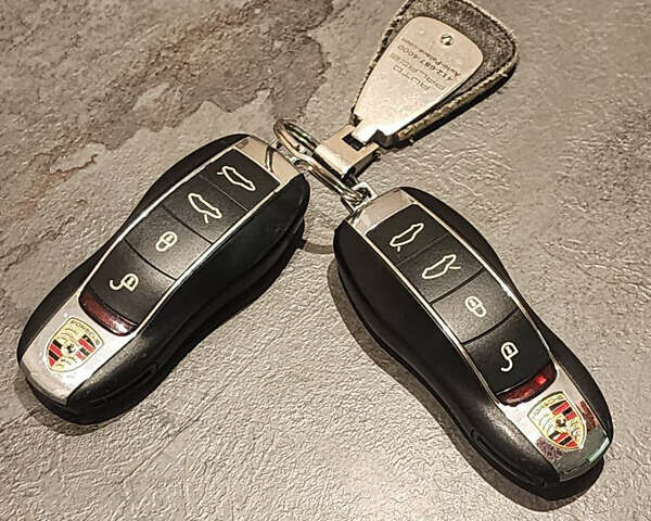 Зелений Порше Cayman, об'ємом двигуна 2.7 л та пробігом 105 тис. км за 37500 $, фото 17 на Automoto.ua