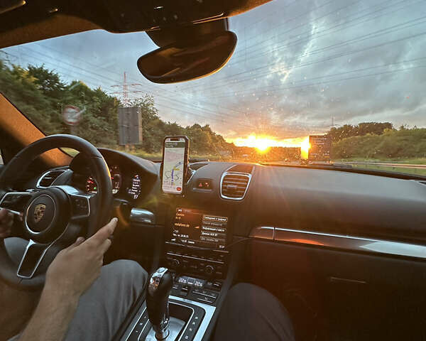 Зеленый Порше Кайман, объемом двигателя 2.71 л и пробегом 70 тыс. км за 37100 $, фото 6 на Automoto.ua