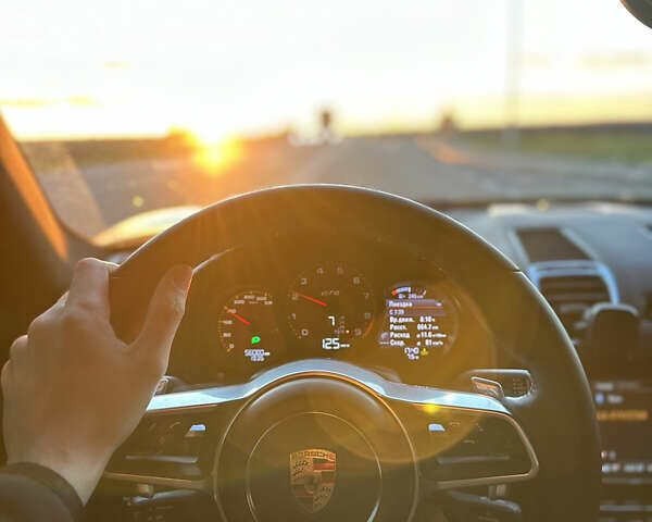 Зеленый Порше Кайман, объемом двигателя 2.71 л и пробегом 70 тыс. км за 37100 $, фото 10 на Automoto.ua