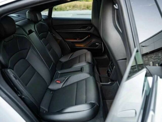 Белый Порше Другая, объемом двигателя 0 л и пробегом 43 тыс. км за 39000 $, фото 10 на Automoto.ua