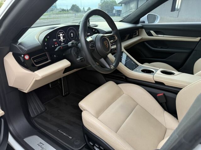 Белый Порше Другая, объемом двигателя 0 л и пробегом 46 тыс. км за 74500 $, фото 3 на Automoto.ua