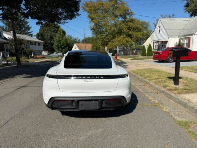 Белый Порше Другая, объемом двигателя 0 л и пробегом 13 тыс. км за 34200 $, фото 5 на Automoto.ua