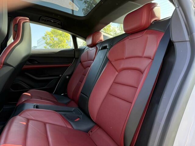 Белый Порше Другая, объемом двигателя 0 л и пробегом 29 тыс. км за 40000 $, фото 13 на Automoto.ua