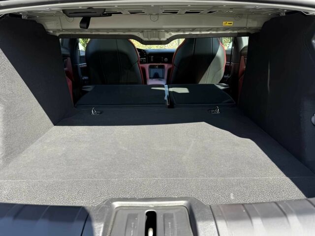 Белый Порше Другая, объемом двигателя 0 л и пробегом 29 тыс. км за 40000 $, фото 14 на Automoto.ua