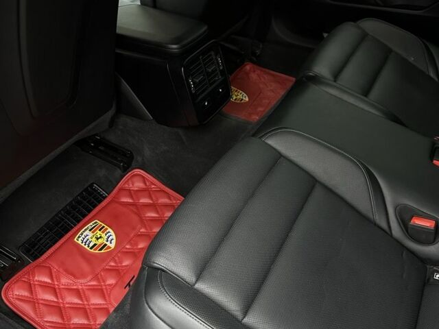 Черный Порше Другая, объемом двигателя 0 л и пробегом 85 тыс. км за 65000 $, фото 13 на Automoto.ua