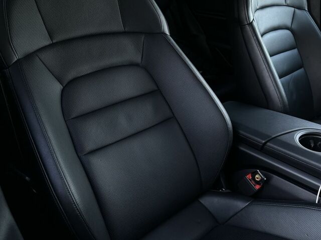 Черный Порше Другая, объемом двигателя 0 л и пробегом 85 тыс. км за 65000 $, фото 23 на Automoto.ua