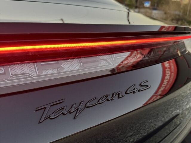 Черный Порше Другая, объемом двигателя 0 л и пробегом 40 тыс. км за 77500 $, фото 4 на Automoto.ua