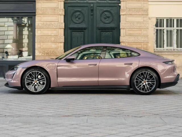 Красный Порше Другая, объемом двигателя 0 л и пробегом 19 тыс. км за 53200 $, фото 3 на Automoto.ua