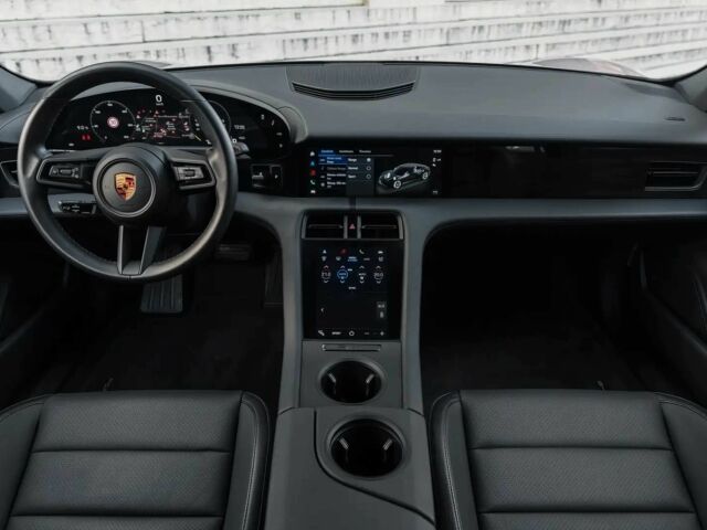 Красный Порше Другая, объемом двигателя 0 л и пробегом 19 тыс. км за 53200 $, фото 10 на Automoto.ua