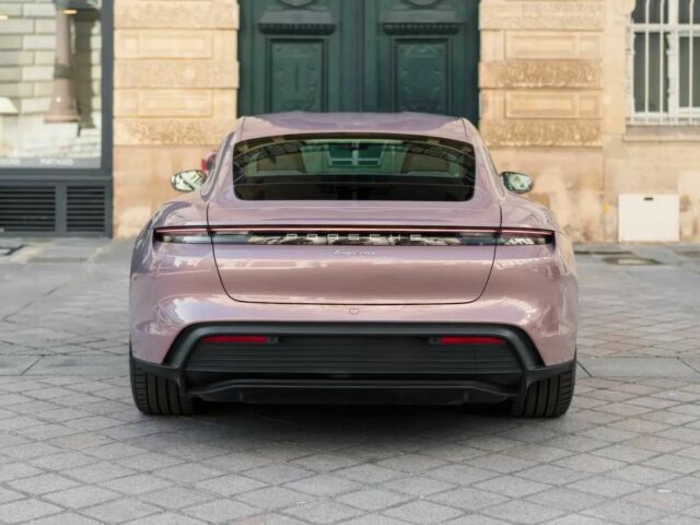 Красный Порше Другая, объемом двигателя 0 л и пробегом 19 тыс. км за 53200 $, фото 5 на Automoto.ua