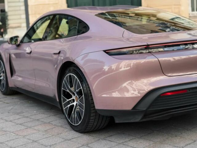 Красный Порше Другая, объемом двигателя 0 л и пробегом 19 тыс. км за 53200 $, фото 4 на Automoto.ua