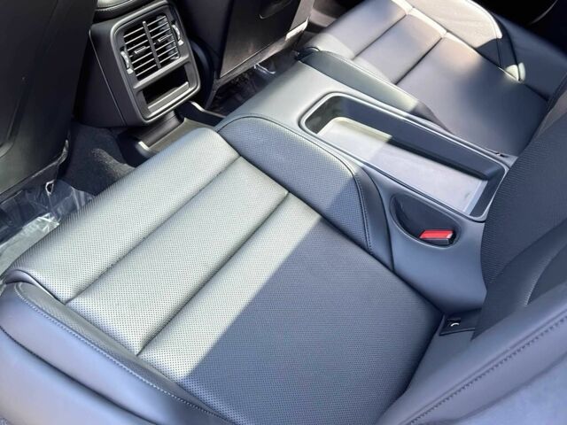 Серый Порше Другая, объемом двигателя 0 л и пробегом 28 тыс. км за 42000 $, фото 12 на Automoto.ua