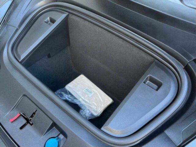 Серый Порше Другая, объемом двигателя 0 л и пробегом 25 тыс. км за 34000 $, фото 17 на Automoto.ua