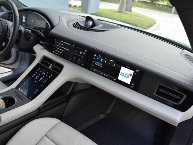 Серый Порше Другая, объемом двигателя 0 л и пробегом 24 тыс. км за 143000 $, фото 10 на Automoto.ua