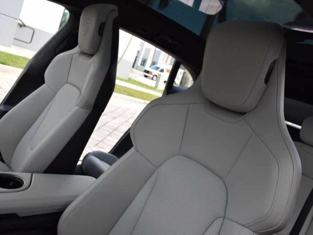 Серый Порше Другая, объемом двигателя 0 л и пробегом 24 тыс. км за 143000 $, фото 17 на Automoto.ua