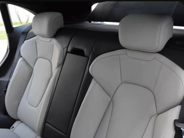 Серый Порше Другая, объемом двигателя 0 л и пробегом 24 тыс. км за 143000 $, фото 15 на Automoto.ua