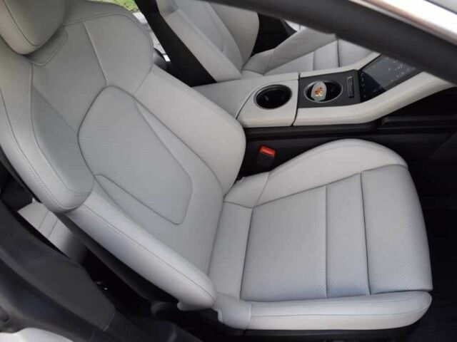 Серый Порше Другая, объемом двигателя 0 л и пробегом 24 тыс. км за 143000 $, фото 11 на Automoto.ua