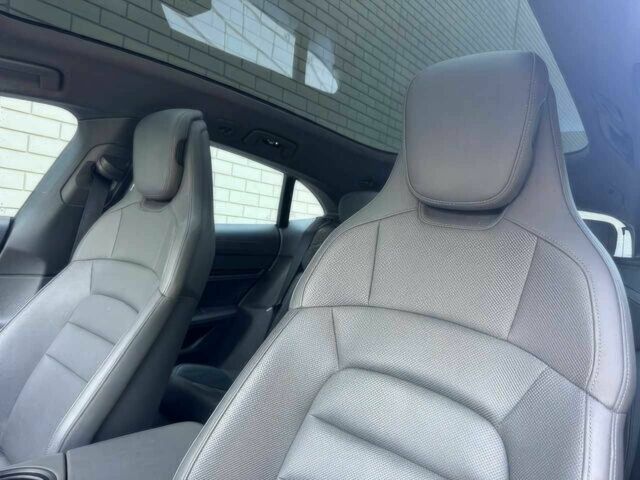 Синий Порше Другая, объемом двигателя 0 л и пробегом 18 тыс. км за 53200 $, фото 10 на Automoto.ua