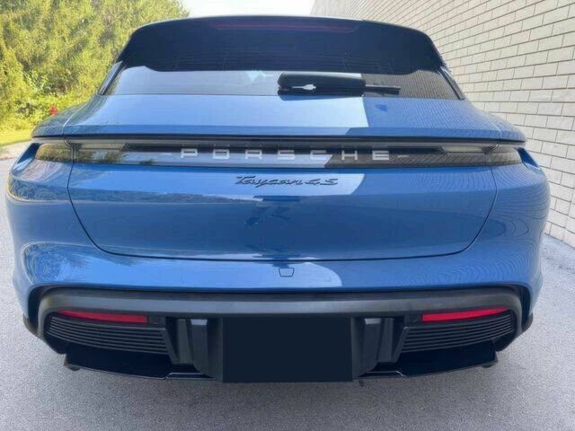 Синий Порше Другая, объемом двигателя 0 л и пробегом 18 тыс. км за 53200 $, фото 5 на Automoto.ua