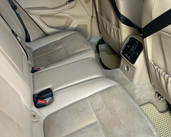 Белый Порше Масан, объемом двигателя 3 л и пробегом 140 тыс. км за 27777 $, фото 9 на Automoto.ua