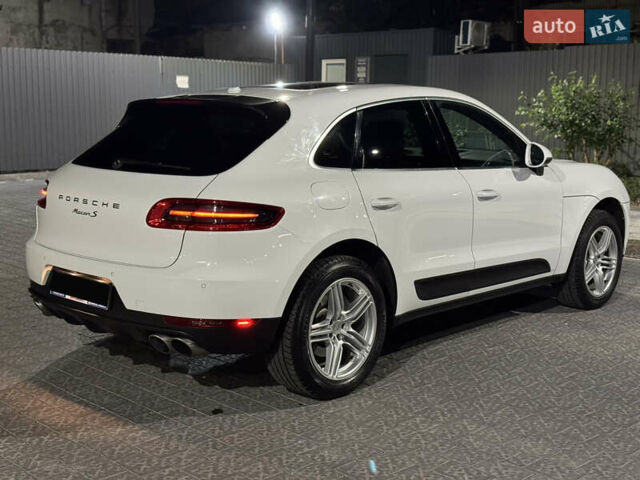 Белый Порше Масан, объемом двигателя 3 л и пробегом 110 тыс. км за 22500 $, фото 7 на Automoto.ua