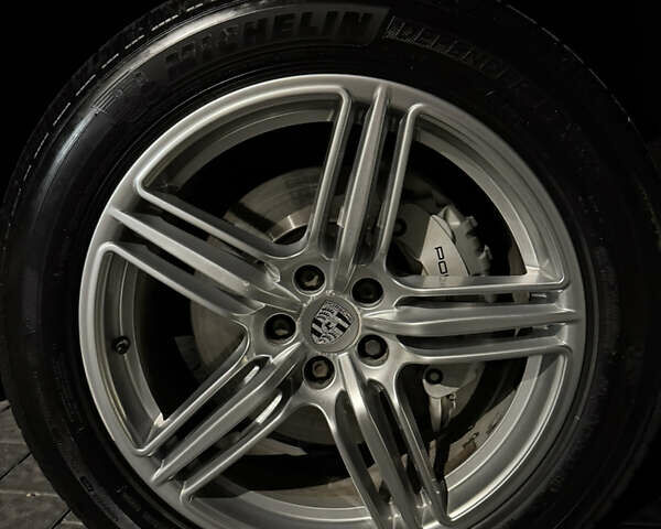 Белый Порше Масан, объемом двигателя 3 л и пробегом 110 тыс. км за 22500 $, фото 18 на Automoto.ua