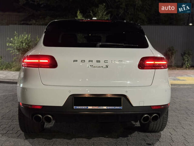 Белый Порше Масан, объемом двигателя 3 л и пробегом 110 тыс. км за 22500 $, фото 5 на Automoto.ua